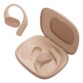 Écouteur JBL beige isolé à côté du boîtier ouvert, crochet d’oreille et contacts de charge visibles