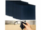 16 lingettes en microfibre pour lunettes de face avec mise en situation d'un chiffon nettoyant des lunettes