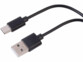 Gros plan sur les connecteurs du câble de chargement USB-C vers USB-A