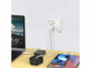Multiprise adaptateur Revolt compacte avec 2 prises secteur et ports USB mise en situation