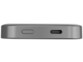 Vue du dessous avec port de chargement USB-C et bouton d'affichage du voyant de chargement