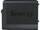 Côté gauche du boîtier du serveur privé coloris noir avec logo Synology gravé