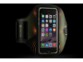 Brassard de protection étanche de biais sur fond noir avec LED clignotantes rouges et iPhone installé à l'intérieur