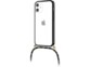 Mise en situation d'une vue arrière d'un iPhone 12 Mini coloris blanc avec coque de protection bicolore et bi-matériaux à bandoulière tressée réglable