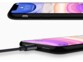 Vues rapprochées sur les boutons de réglage du volume à gauche de l'iPhone et sur le port de chargement Lightning branché et les haut-parleurs du téléphone avec étui de protection aux contours noirs