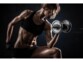 Femme pratique du sport avec micro-casque Novodio