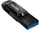 Vue de biais de la clé USB 2 en 1 SanDisk coloris noir avec plan rapproché sur la fiche USB-A mâle