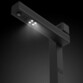 Barre lumineuse LED noire avec 4 LED blanches allumées et objectif sur fond noir