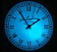 Horloge vue de la projection avec filtre bleu