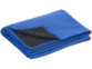 Serviette coloris bleu avec surface bleue en textile microporeux et surface du dessous lisse coloris noir