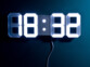 idee deco murale horloge grands chiffres moderne lumineux led variateur