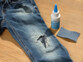 Rafistoler un jeans avec de la colle textile AGT.