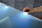 installation facile kit d'éclairage led couleur pour table en verre