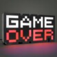 Veilleuse "8-Bit Game Over" avec lumière rouge.