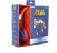 Packaging bleu et rouge du casque audio filaire OTL Technologies avec personnages Mario et Luigi du jeu vidéo Super Mario sur le devant de la boîte en carton laissant apparaitre le casque à moitié