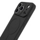 Vue arrière de biais d'un iPhone 17 avec coque renforcée à bords surélevés et anneau magnétique MagSafe