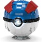 Poké Balls géante sur socle et avec lumière