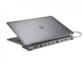 MacBook argenté connecté à un hub USB-C XtremeMac avec ports VGA HDMI SD et Ethernet