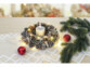 Couronne de l'Avent lumineuse de 30 centimètres de diamètre avec pommes de pin et reflets verts.