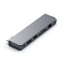 Hub USB-C Satechi gris aluminium avec ports HDMI, USB-A, SD et Ethernet
