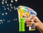 Pistolet à bulles lumineux Infactory. 3 LEDs colorées pour un éclairage de toute beauté