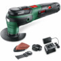 Outil multifonction Bosch UniversalMulti 12 vert avec lame montée et accessoires sur fond blanc