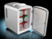 Mini réfrigérateur 2 en 1 avec prise 12 / 230 V. Capacité : 4 litres (pour 6 canettes p. ex.)
