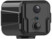 Vue de biais de la caméra de surveillance format mini, avec microphone et haut-parleur intégrés visible sur le côté gauche de l'appareil et lentille, capteur de luminosité et capteur PIR alignés de manière visible et centrée sur la face avant