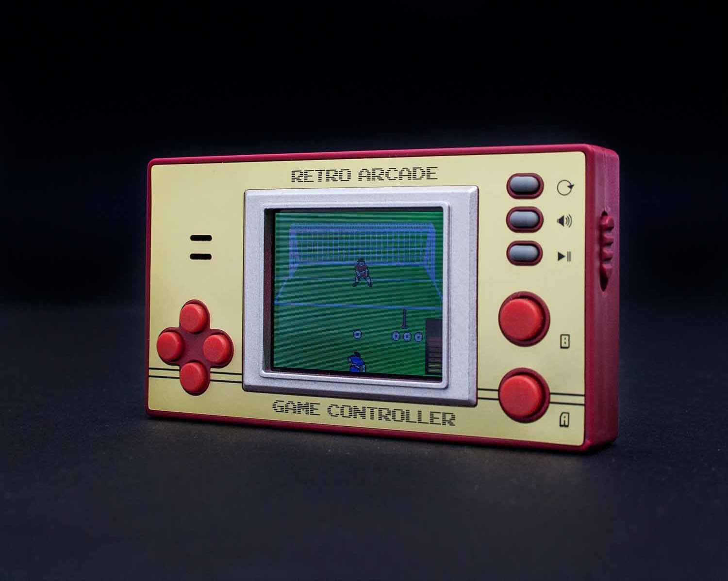 Mini console Retrogaming portable avec 150 jeux arcade Thumbs Up, Consoles  à petit prix