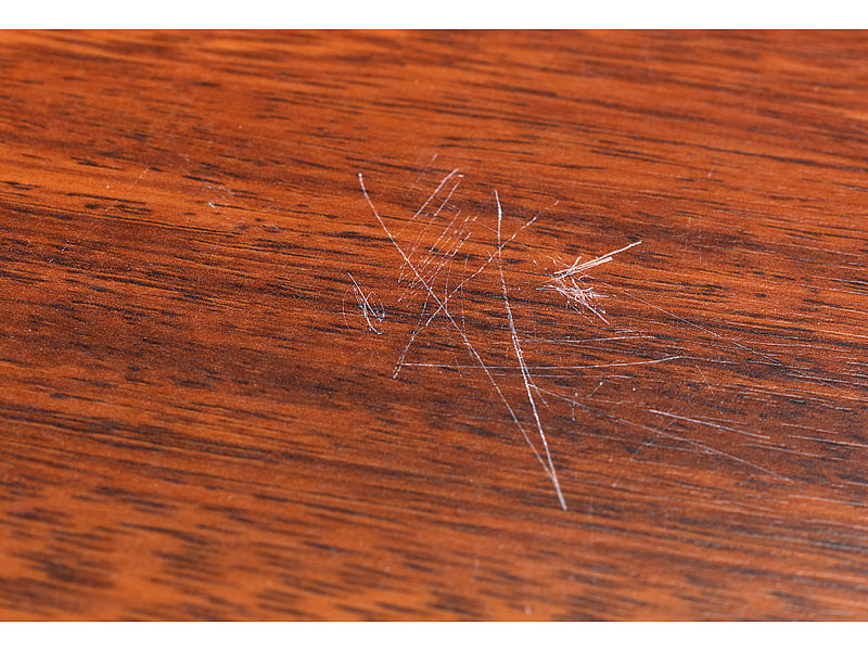 Nettoyer les taches de feutre sur des meubles en bois