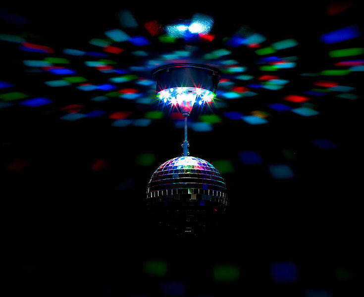 Boule disco rotative Ø 15 cm avec socle, 18 LED colorées et 2