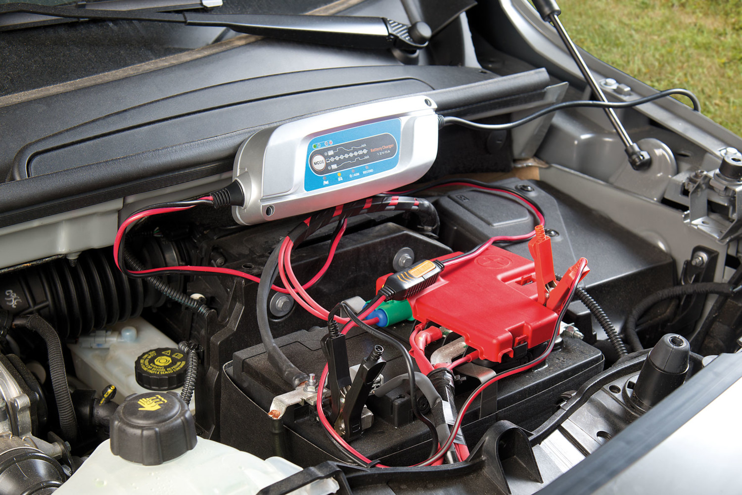 Chargeur de batterie de voiture Chargeur à impulsion en cuivre pur haute  puissance Chargeur de réparation de batterie 110V-250V (large voltage) Euro  Spec